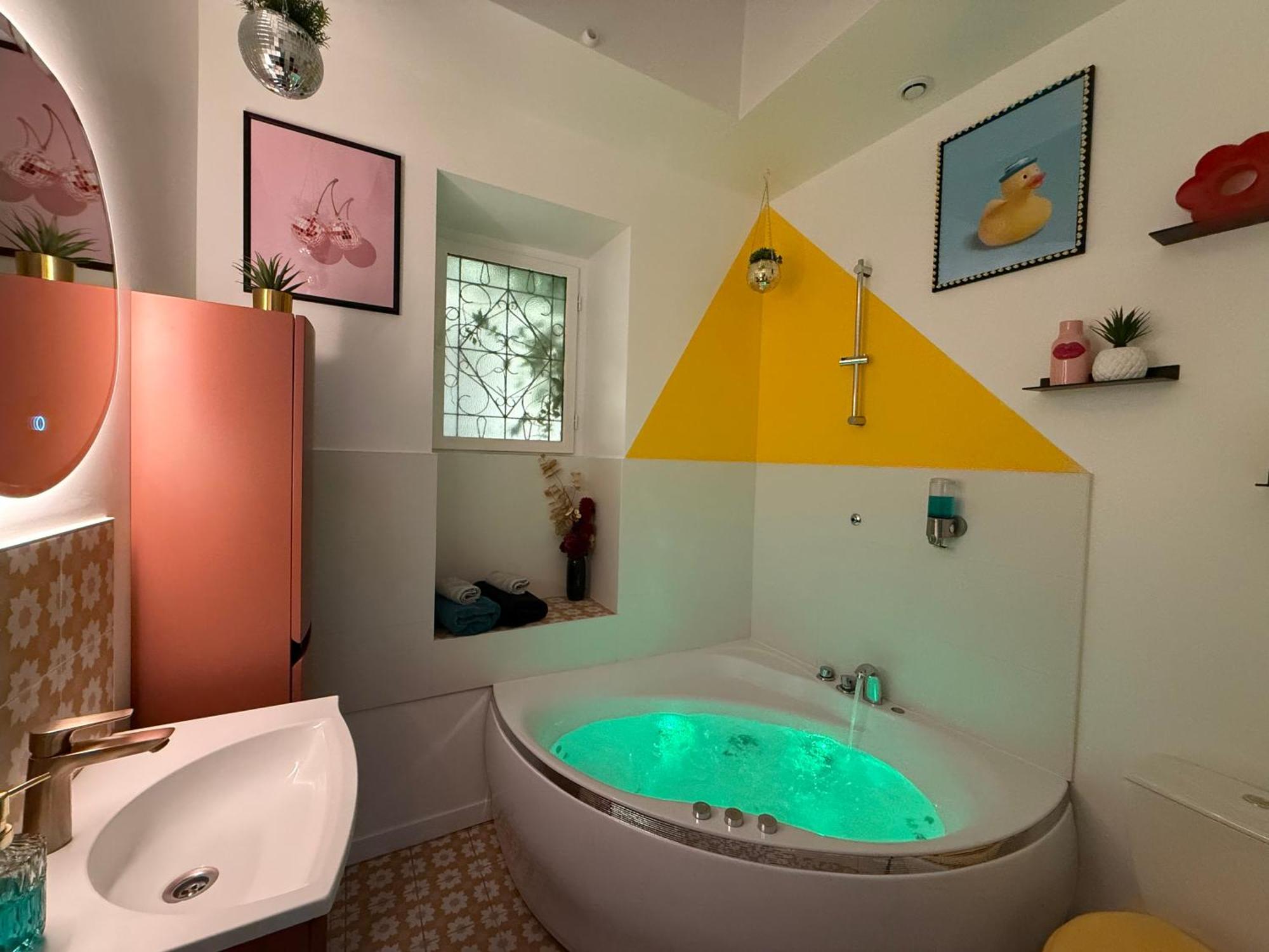Relais Cocorico - Cocon Proche Tour Eiffel Avec Baignoire Balneo Appartement Paris